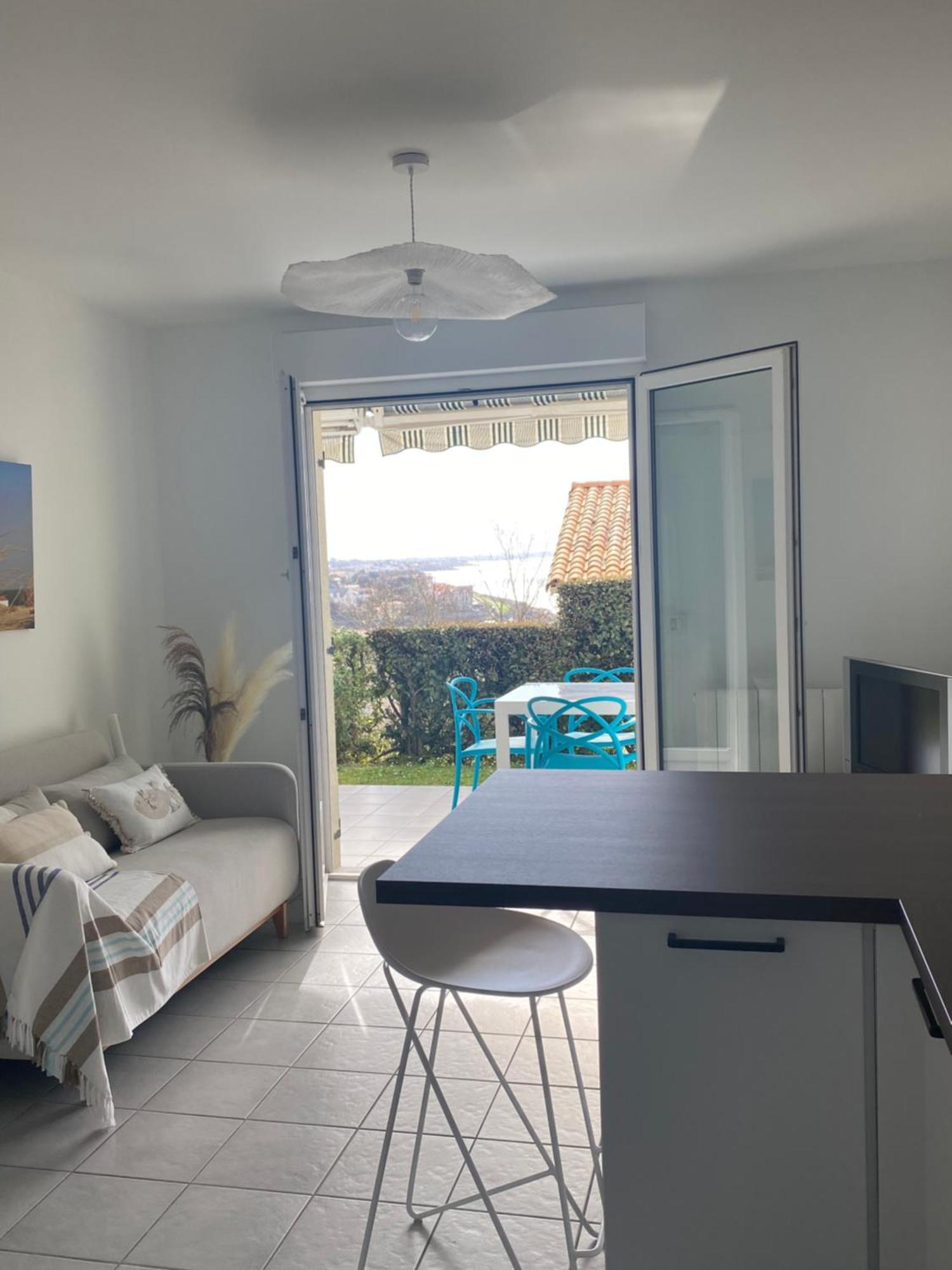 Vue Et Soleil Levant Au Belvedere Apartment *