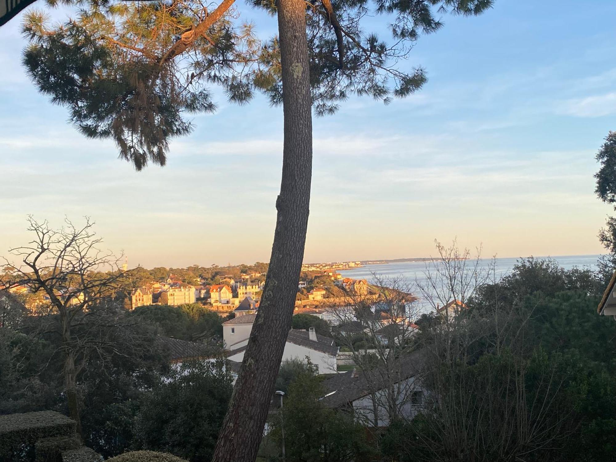 Vue Et Soleil Levant Au Belvedere Apartment